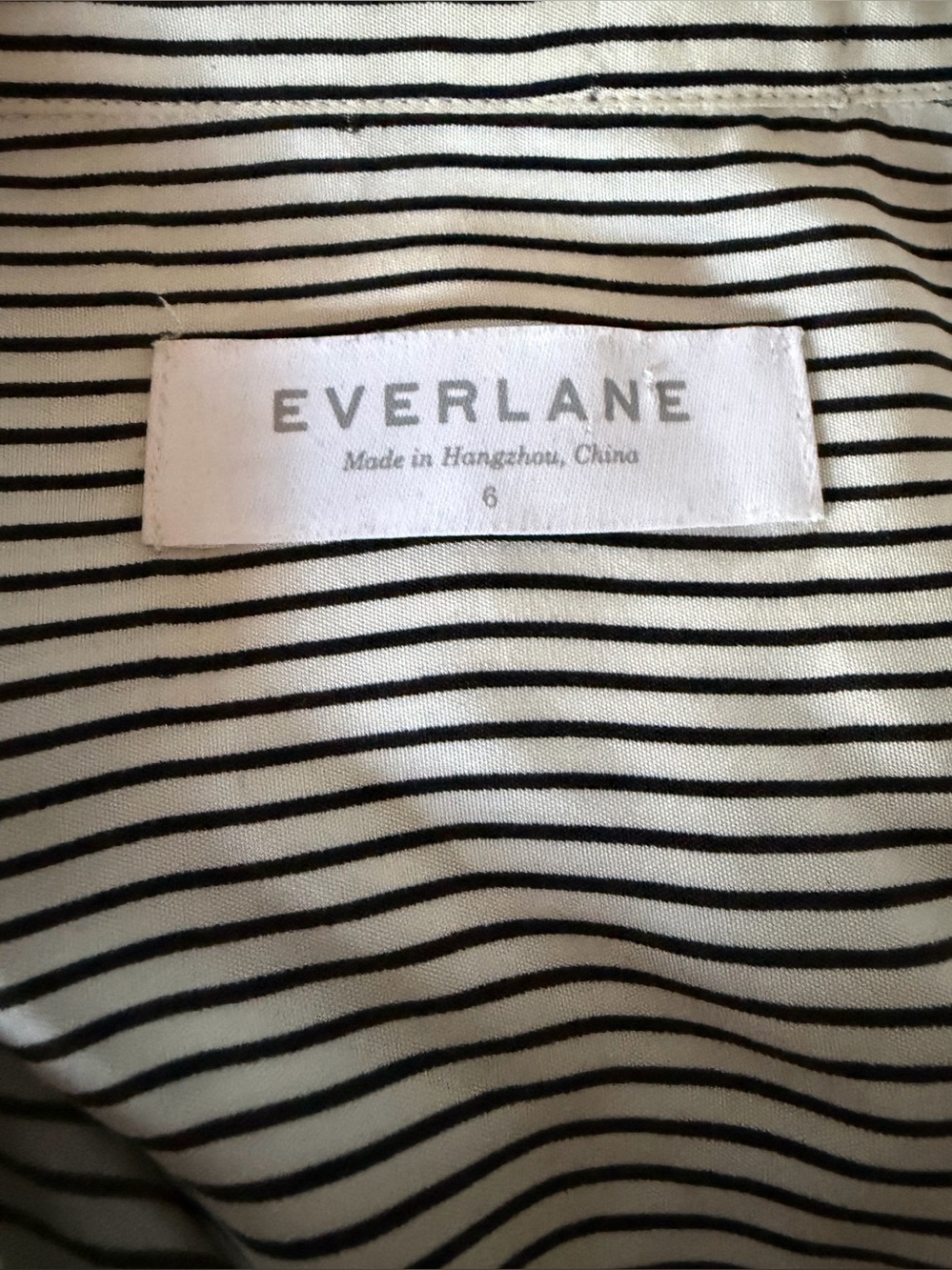 Everlane White and Navy Vertical-Stripe Short Sleeve Button-Up - Picture 3 of 3